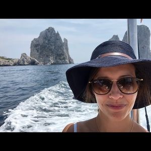 Meet your Posher, Molly